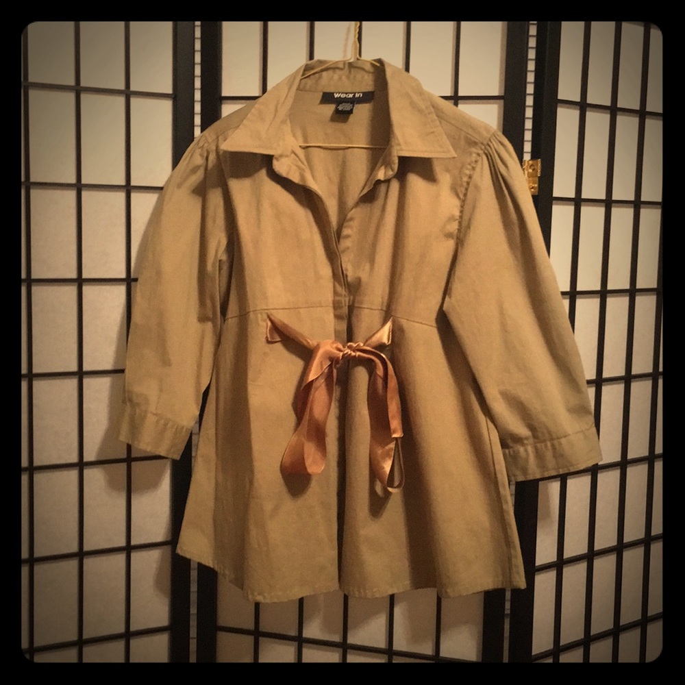 Never worn feminine blouse